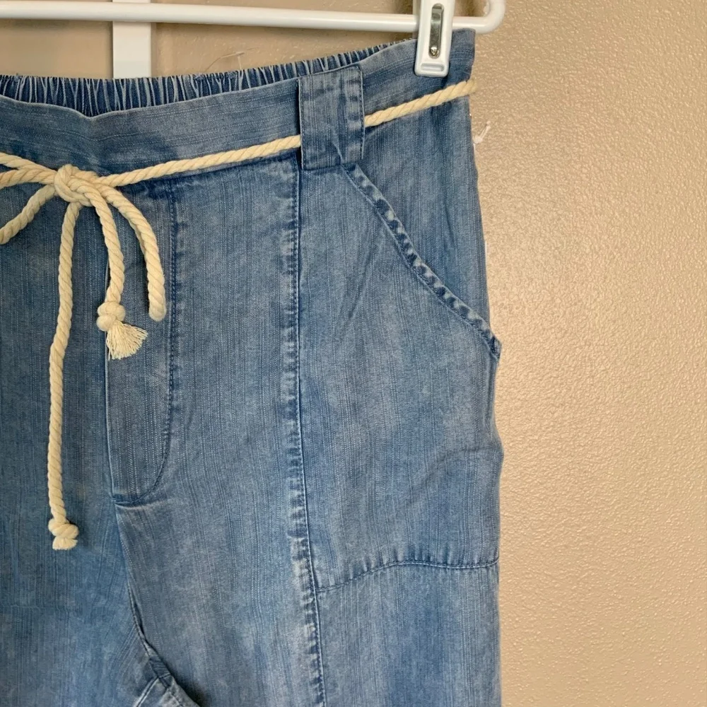 Jane + Delancey Chambray Lightweight Cropped Belted Pants - Picture 6 of 16